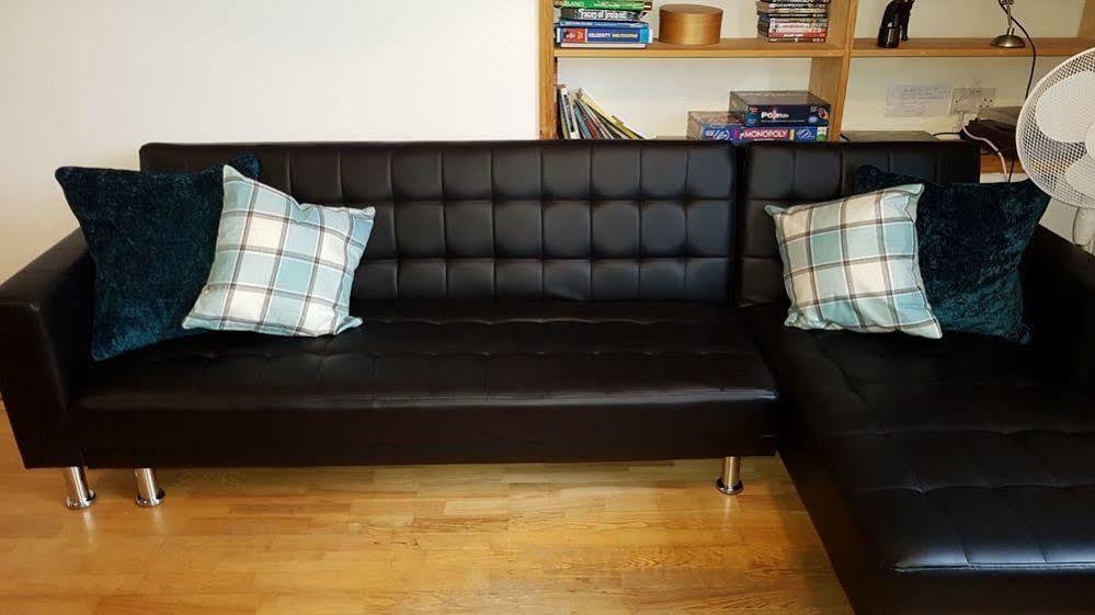 Excellent Location - City Centre - Parking - 4 Beds -2 Bedrooms Belfast Kültér fotó